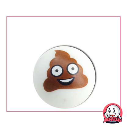 Bille blanche illustrée d’un emoji caca souriant aux yeux écarquillés