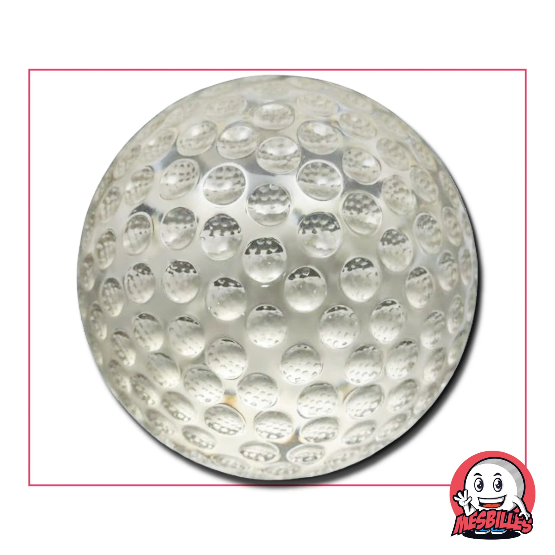 Chaque Bille Balle de Golf Cristal 100 mm est moulée avec des reliefs légèrement irréguliers, comme si un artisan du verre avait emprunté un green pour y souffler son chef-d’œuvre.